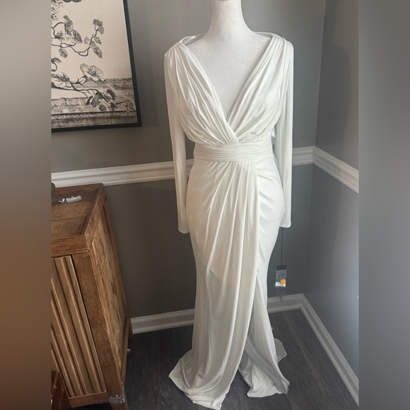 IEENA FOR‎ MAC DUGGAL White Long sleeve Evening gown Dress size 2 - Picture 4 of 8